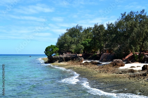 Wallpaper Mural tropical beach  Torontodigital.ca