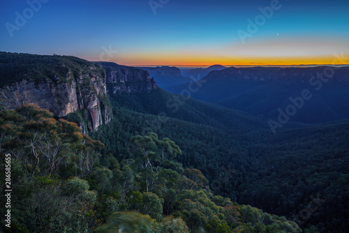 blue hour at govetts leap lookout, blue mountains, australia 1