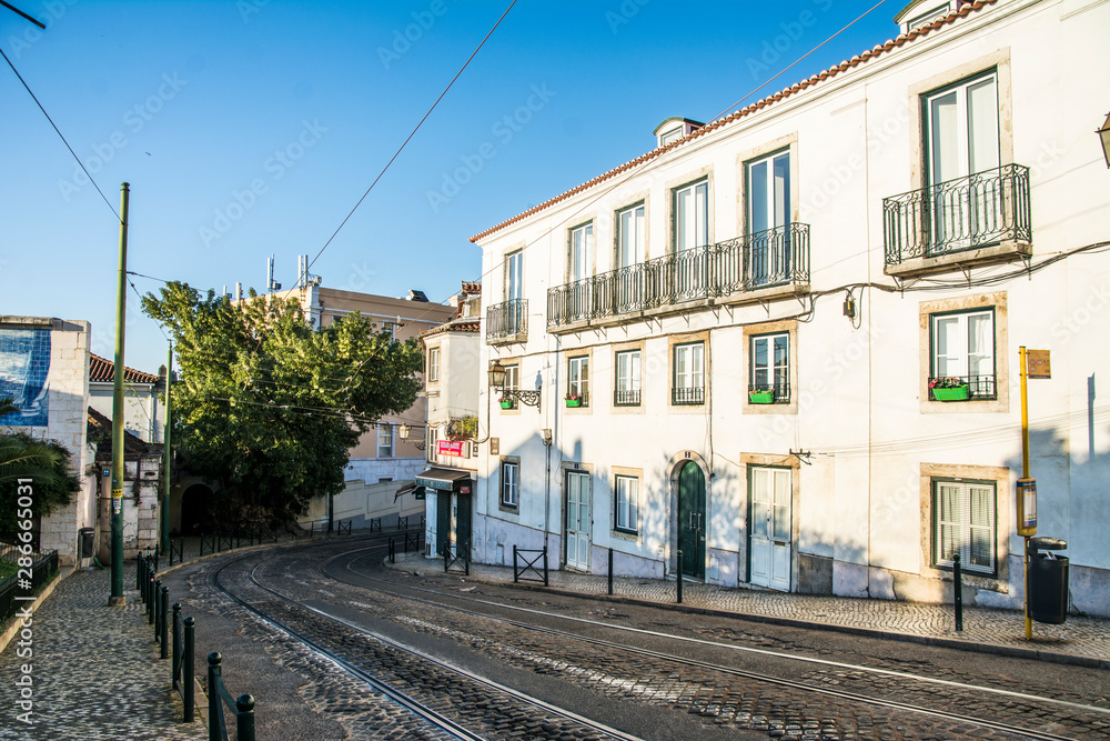 リスボンのアルファマ地区  Alfama, Lisbon, Portugal