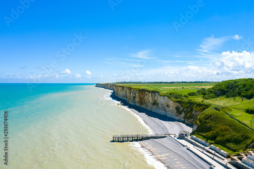 Wallpaper Mural Les falaises de la côte d'albâtre Torontodigital.ca