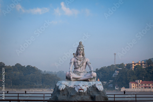 Obraz na płótnie Statue of lord Shiva in Rishikesh India
