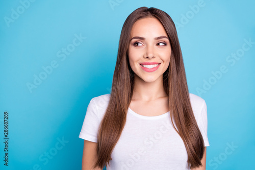 Close-up portrait of her she nice-looking attractive lovely gorgeous lovable winsome cheerful cheery straight-haired girl isolated over bright vivid shine blue background