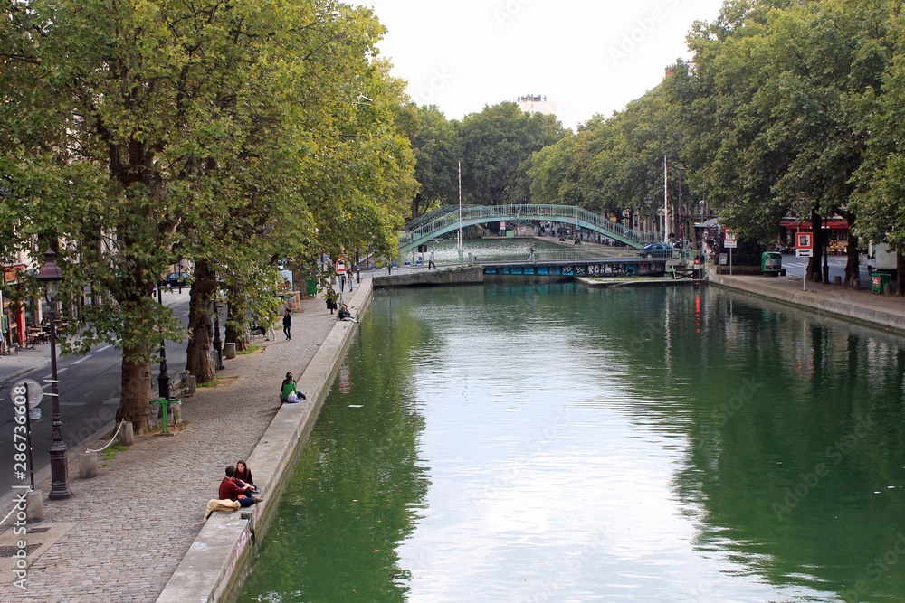 Paris le canal Saint Martin