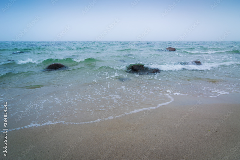 Nebel an der Ostsee auf Insel Rügen - Strand