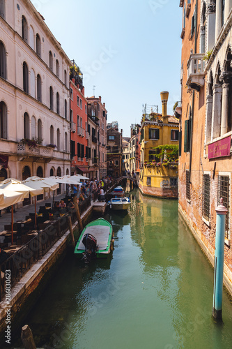 Fototapeta Naklejka Na Ścianę i Meble -  Beautiful views of canals and bridges in Venice