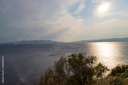 Widok na morze w Chorwacji oraz piękne wyspy photo