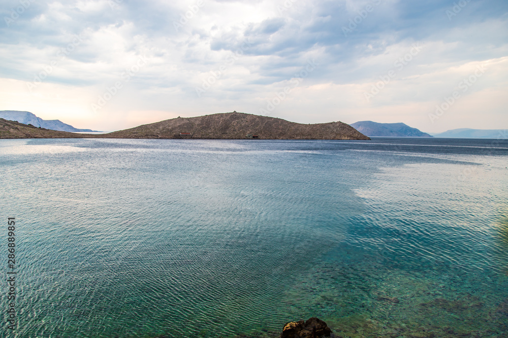 Widok na morze w Chorwacji oraz piękne wyspy - obrazy, fototapety, plakaty 