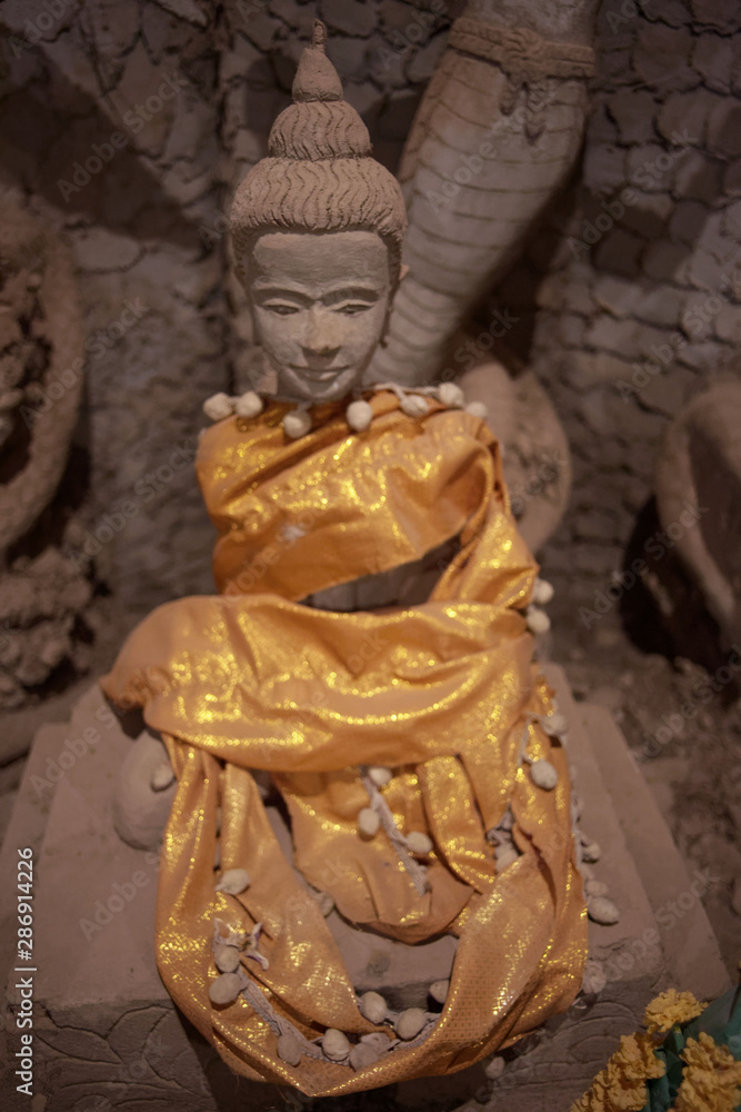 Obraz premium Vientiane Laos: Buddha Park Inside of Building (Xieng Khuan) Sculpture Park