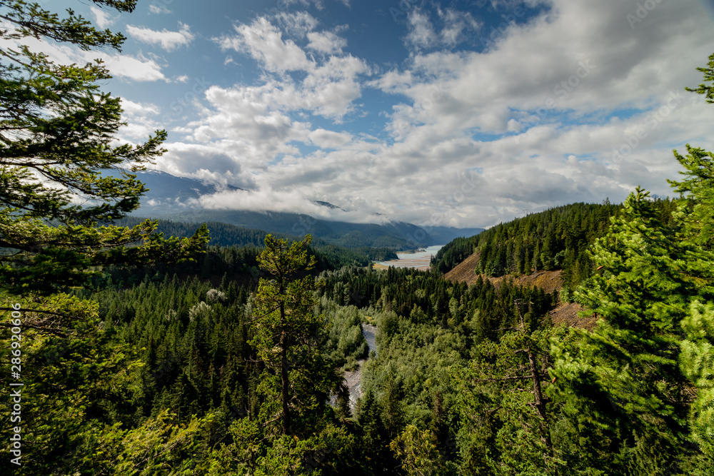 Fototapeta premium Brandywine river moving through the hills