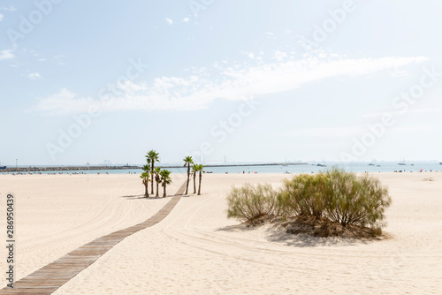 Playa de la puntilla ubicada en el municipio de El Puerto de Santa María, provincia de Cádiz, España