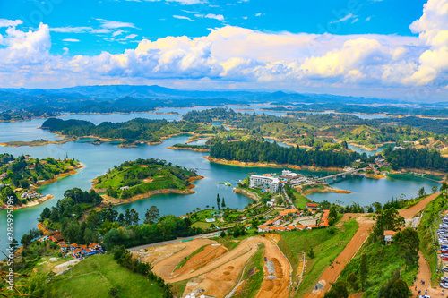 Vista desde la piedra del peñon en Guatape