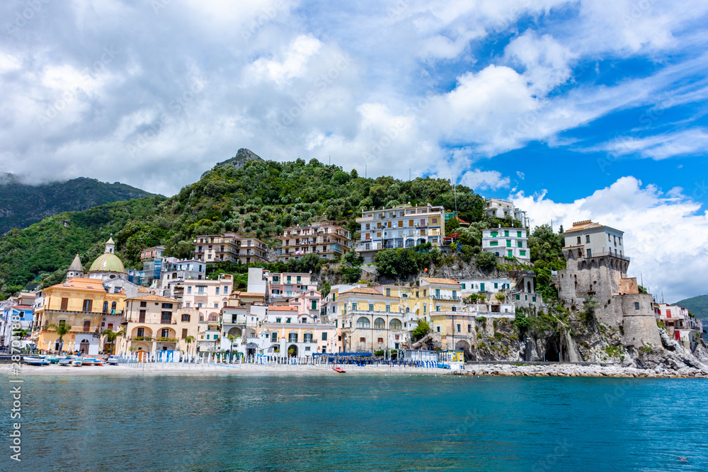 Naklejka premium Italy, view of a stretch of the Amalfi coast
