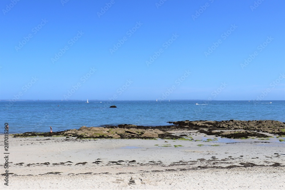 Plage de sable sur la presqu'île de Quiberon - Département Morbihan - Bretagne - France Plage de sable sur la presqu'île de Quiberon - Département Morbihan - Bretagne - France