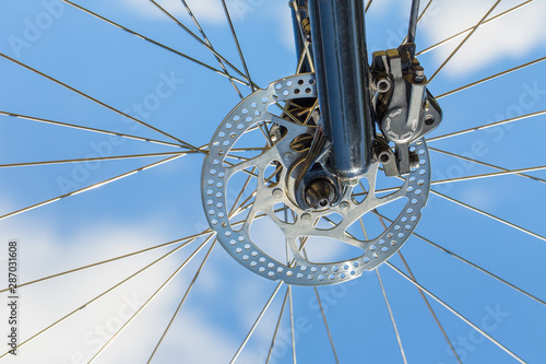 Mountanbike wheel upside down with disc brake