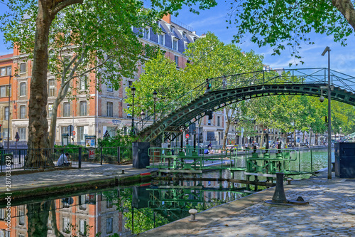 Photography Canal in Paris