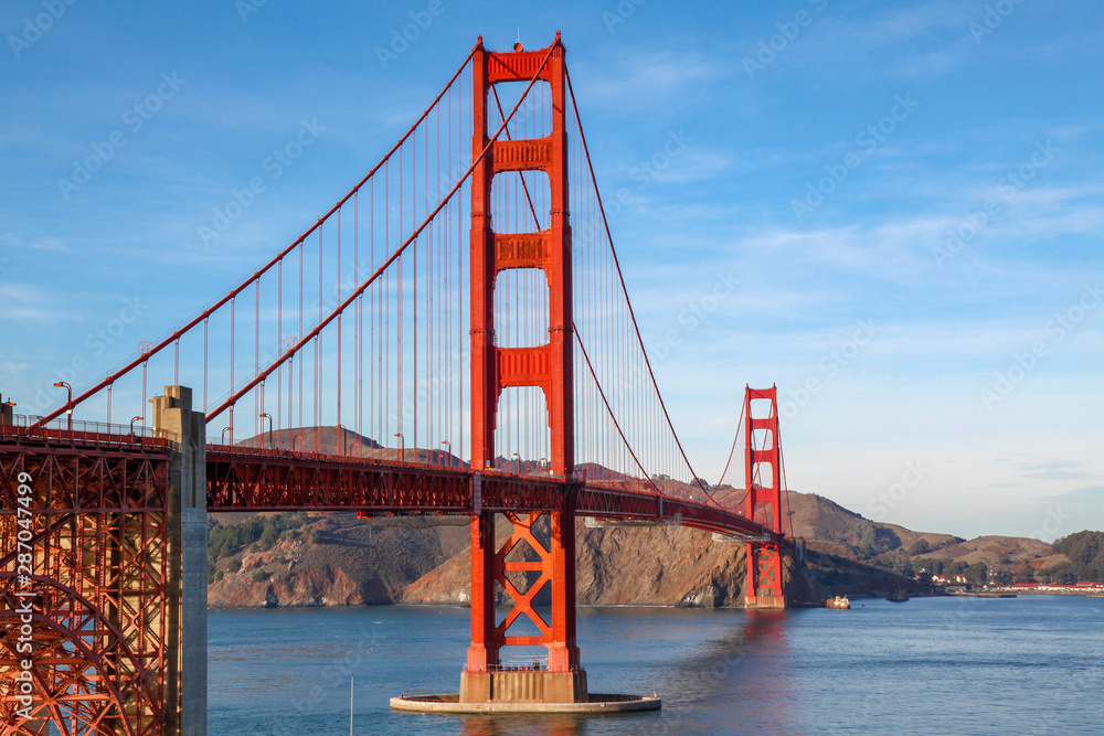 Obraz premium View of famous landmark the Golden Gate Bridge . San Francisco, California, USA