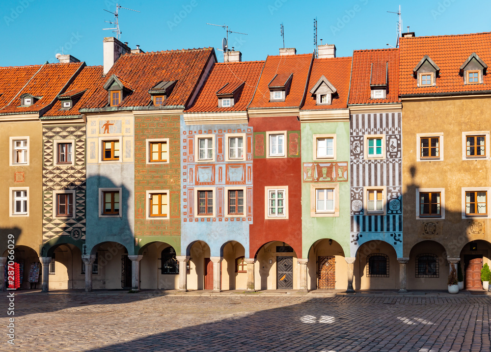 Naklejka premium Poznan. Colorful traditional tenements in the old town