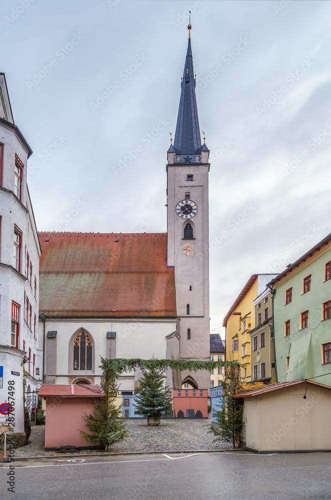 Fototapeta premium Frauenkirche in Wasserburg am Inn, Germany