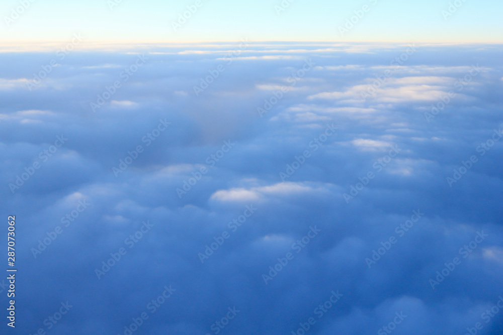 上空 雲の上より空撮 上空 雲の上より空撮