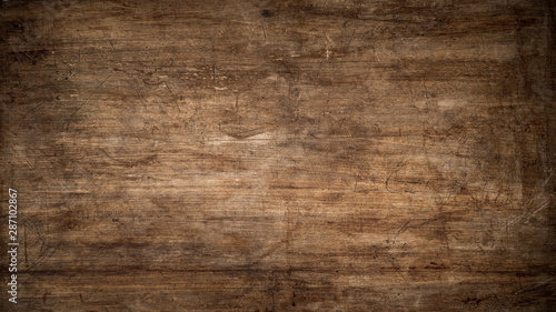 Textur einer alten, zerkratzten Platte aus Holz als Hintergrund