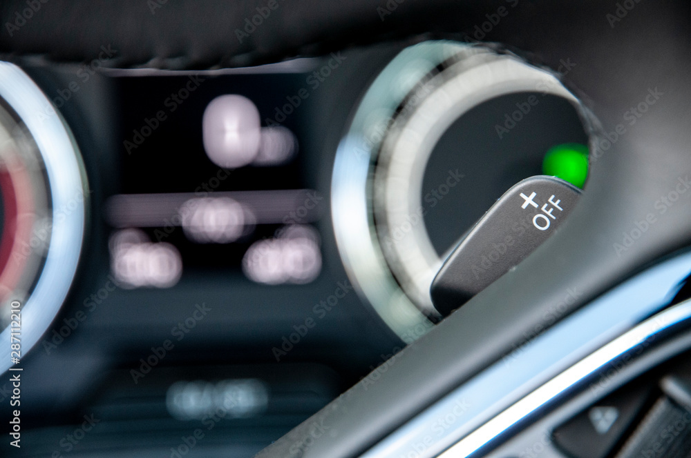 Fototapeta premium Shift paddle (DSG) + green indicator