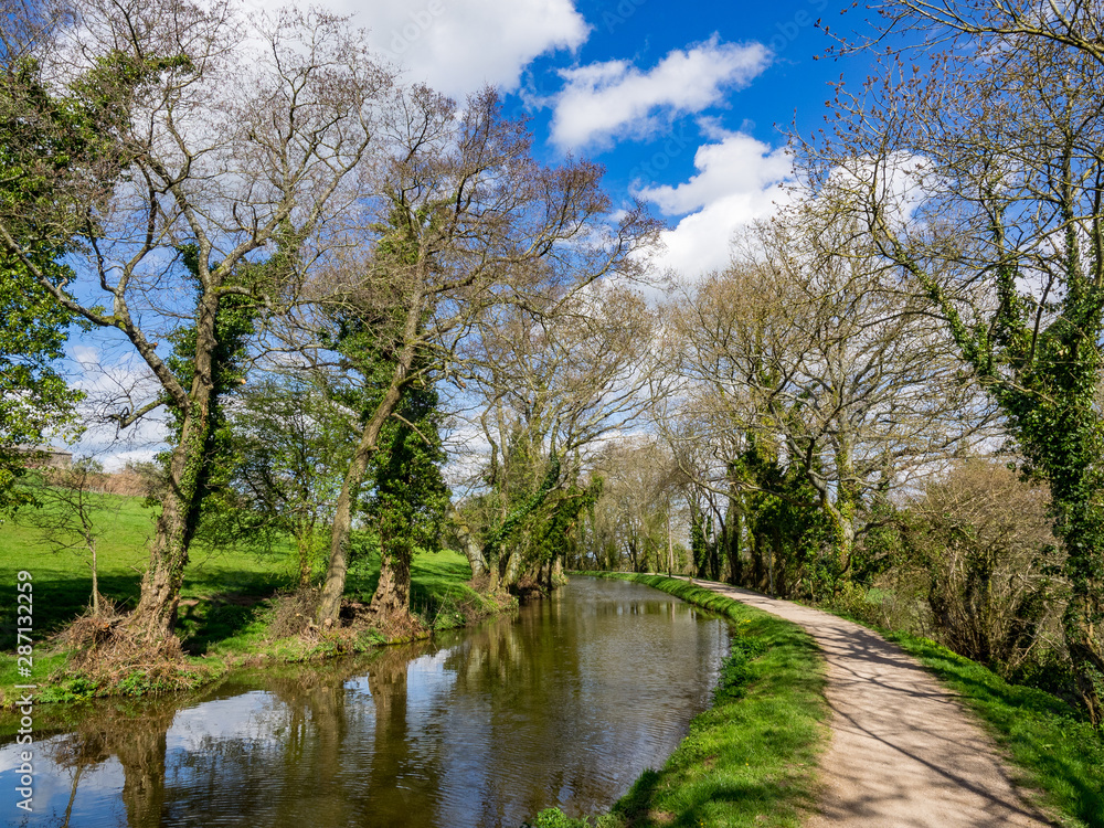 Monmouthshire & Brecon Canal , Brecon beacons national park in Wales, image of canal and towpath Monmouthshire & Brecon Canal , Brecon beacons national park in Wales, image of canal and towpath