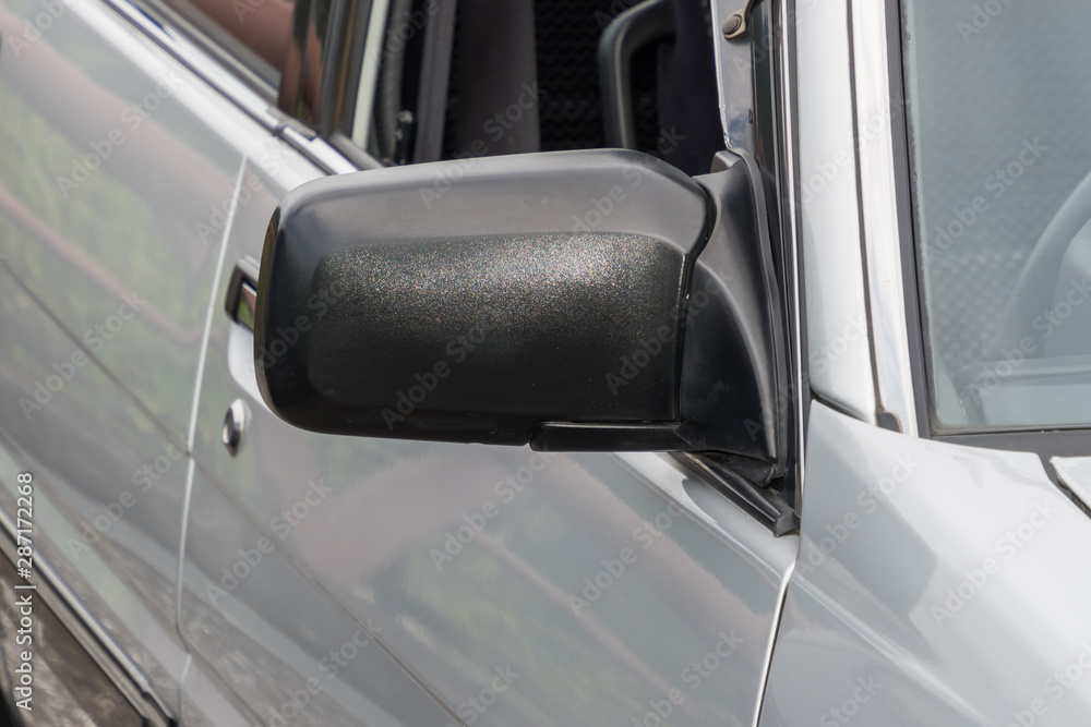 バックミラー outer rear-view mirror バックミラー outer rear-view mirror
