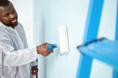 African-American decorator ...