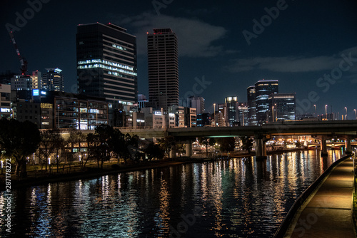 大阪の夜 © 健太 野田