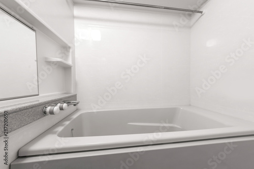 ユニットバス Clean bathroom in apartment house