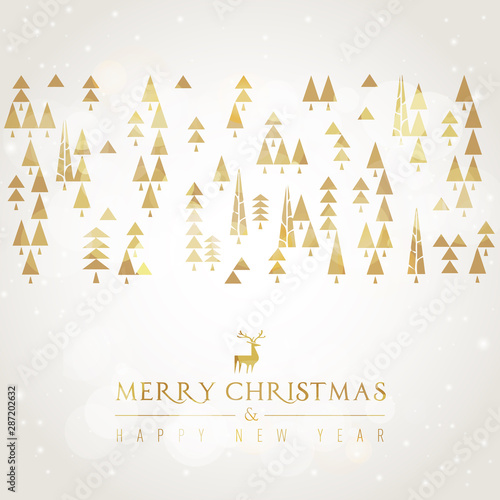 Alberi di Natale dorati con elementi geometrici