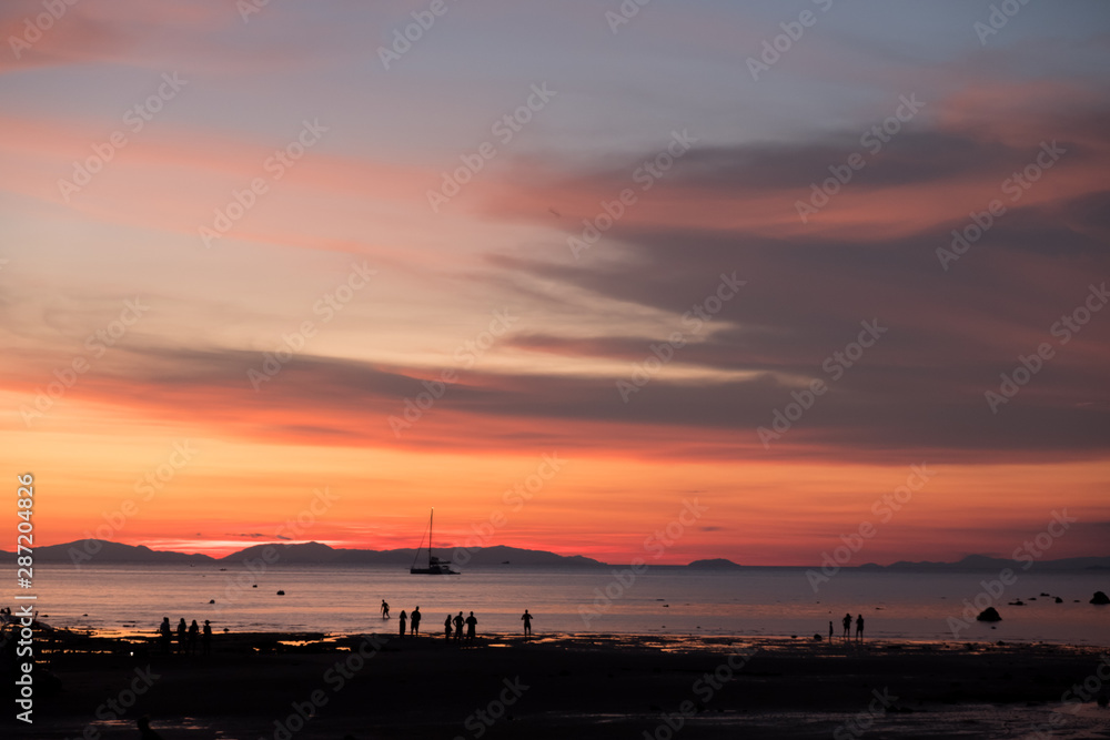 Naklejka premium Sunset at Loh Dalum Bay, Phi Phi Island, Krabi, Thailand.