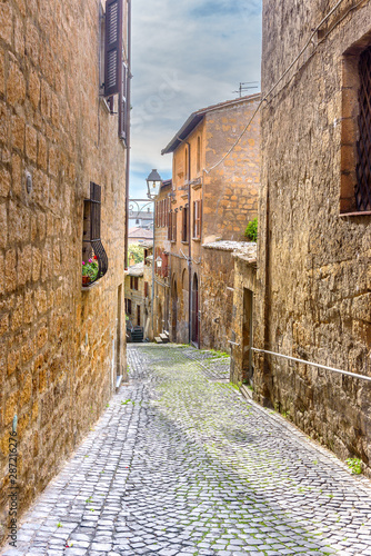 Fototapeta Naklejka Na Ścianę i Meble -  Amazing landscape with street in Orvieto