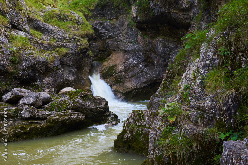 Die Kuhfluchtwasserfälle, eine Gruppe von drei Wasserfällen oberhalb von Farchant in Bayern. The Kuhflucht Waterfalls in south Bavaria, a beautiful series of three waterfalls near the Bavarian alps. Die Kuhfluchtwasserfälle, eine Gruppe von drei Wasserfällen oberhalb von Farchant in Bayern. The Kuhflucht Waterfalls in south Bavaria, a beautiful series of three waterfalls near the Bavarian alps.