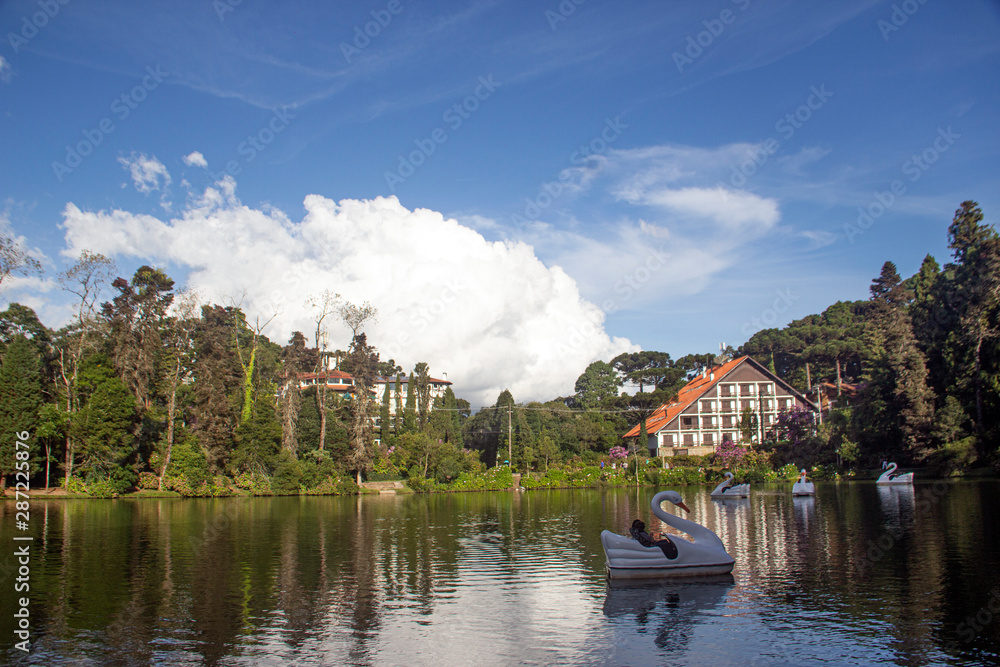 Fototapeta premium Lago Negro em Gramado, Serra Gaúcha no Rio grande do Sul, Brasil