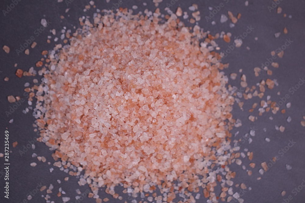 Himalaya-Salt rosa on a black background Himalaya-Salt rosa on a black background