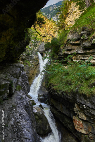 Die Kuhfluchtwasserf  lle  eine Gruppe von drei Wasserf  llen oberhalb von Farchant in Bayern. The Kuhflucht Waterfalls in south Bavaria  a beautiful series of three waterfalls near the Bavarian alps.