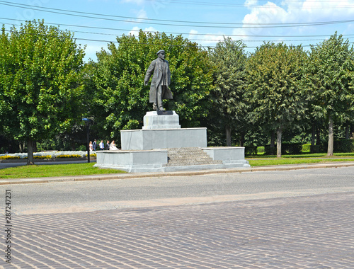 CHERNYAKHOVSK  RUSSIA. Lenin Square on a summer day