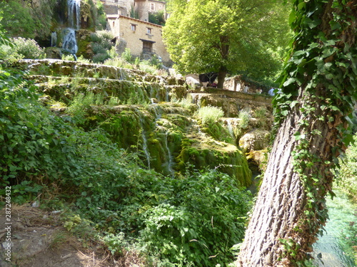 Pueblo con cascada