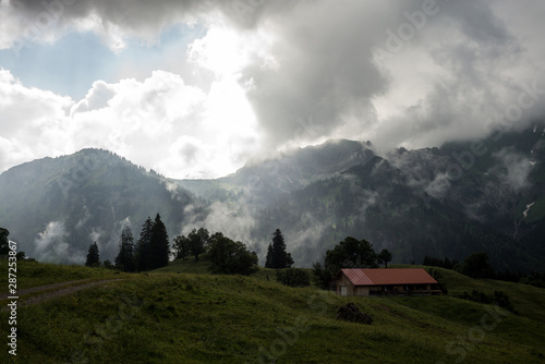 berghütte wandern wanderung hiking allgäu alpen outdoor