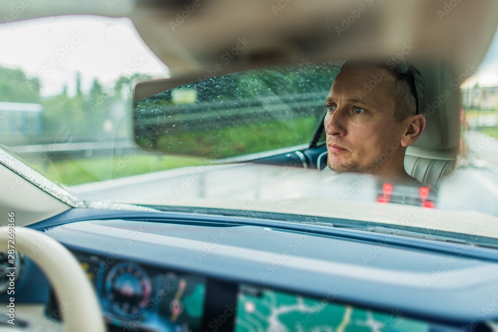 Naklejka premium Driver Maximum Attention