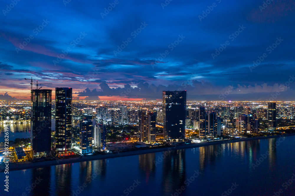 Naklejka premium Sunny Isles Beach Florida USA twilight aerial panorama
