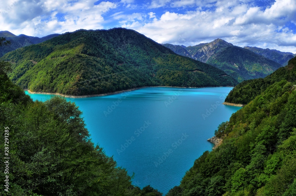 turquoise lake