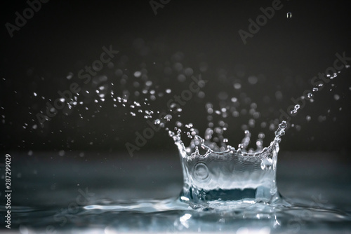 水しぶきのハイスピード撮影 © aijiro