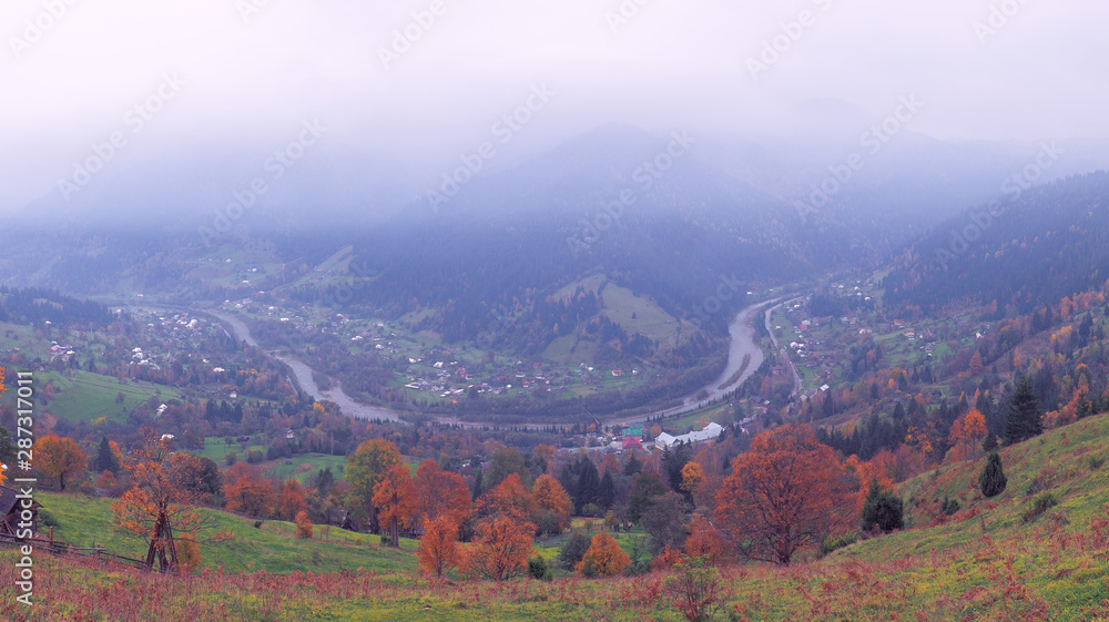 Obraz premium Carpatian mountains at the fog