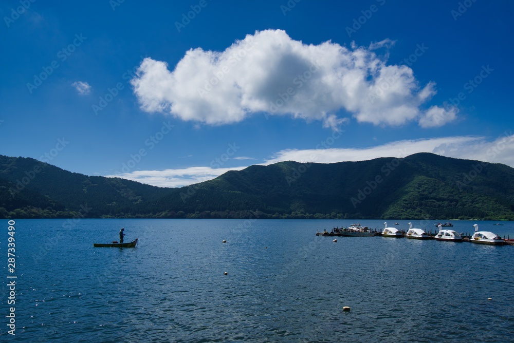 芦ノ湖　ボート　船　青空　雲　青　空　湖　釣　