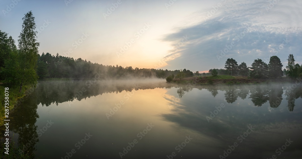 Angelbecksteich kurz vor sonnenaufgang - Panorama Angelbecksteich kurz vor sonnenaufgang - Panorama
