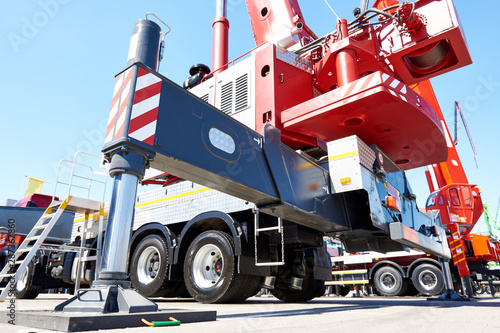 Photos Hydraulic support of auto crane