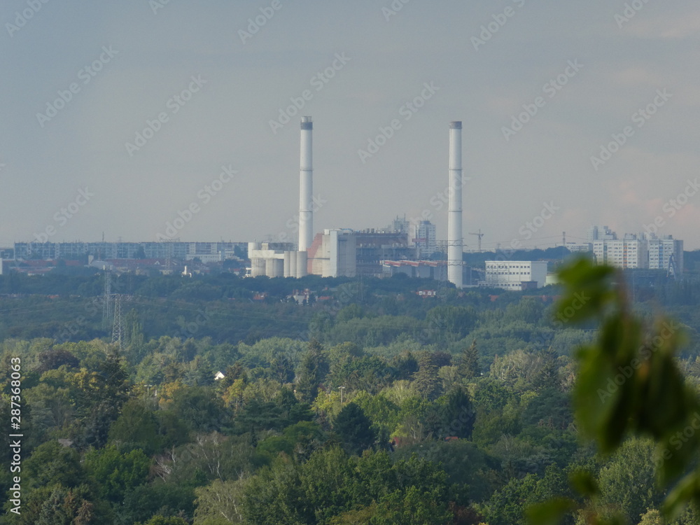 Obraz premium Verschiedene Bauwerke und Industriekultur in Berlin