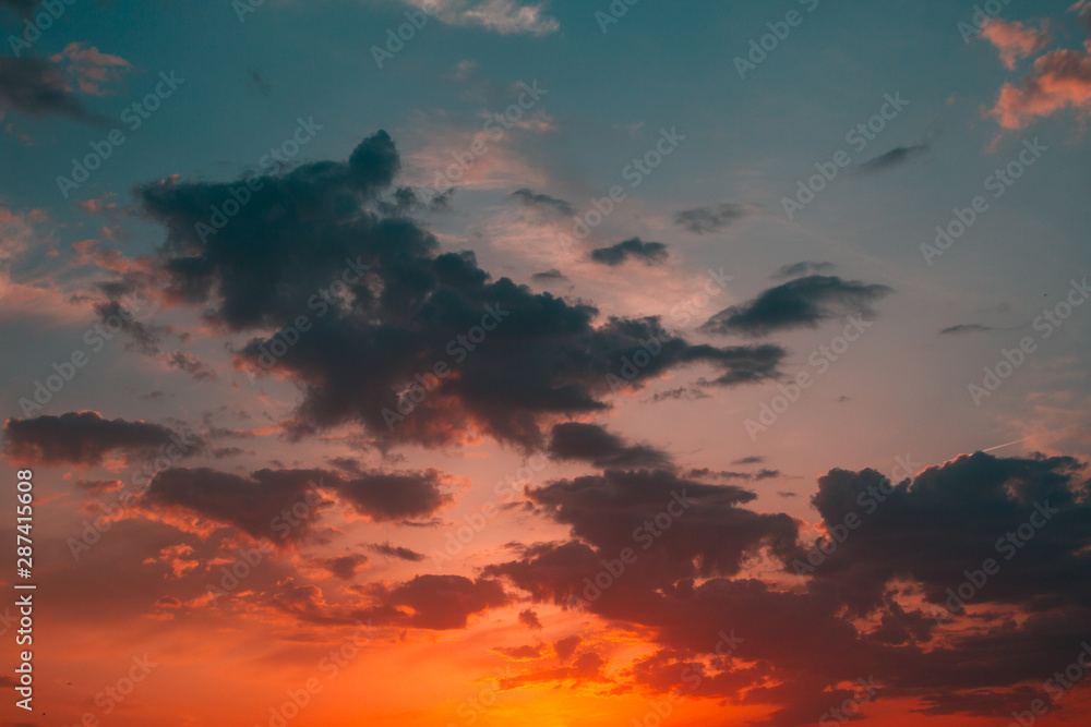 Fototapeta premium Beautiful sunset sky background